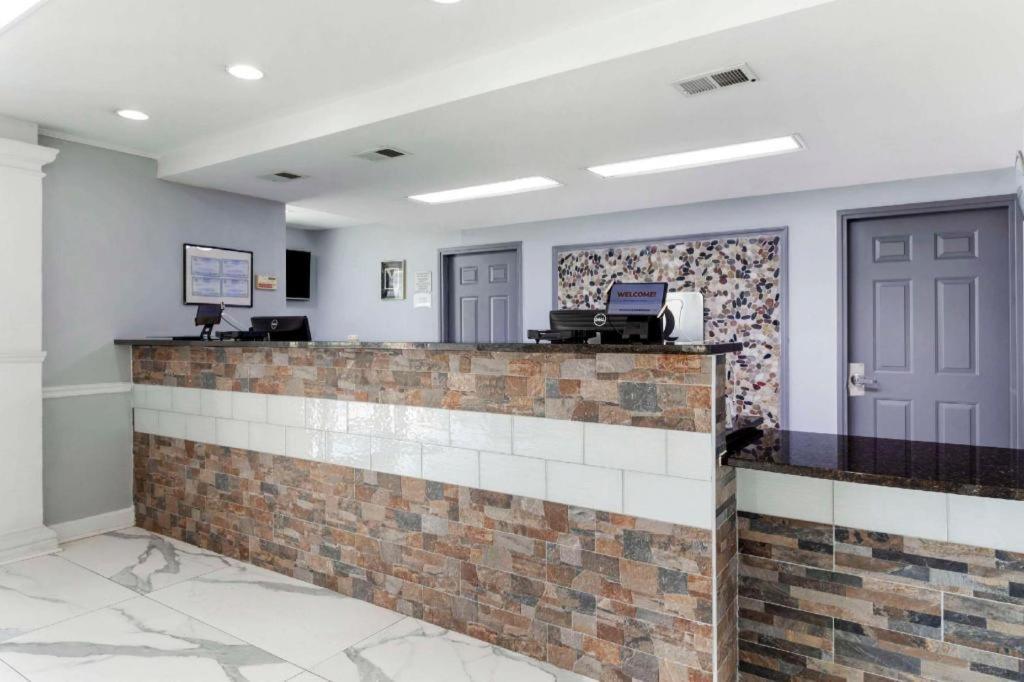 Quality Inn Ок-Ридж Экстерьер фото