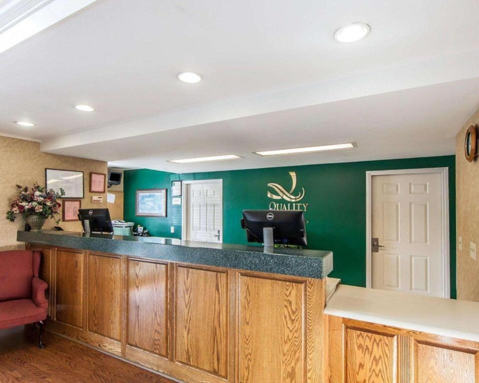 Quality Inn Ок-Ридж Экстерьер фото