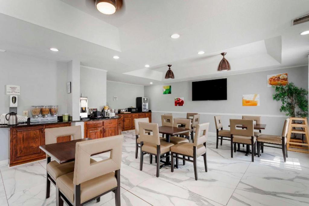 Quality Inn Ок-Ридж Экстерьер фото