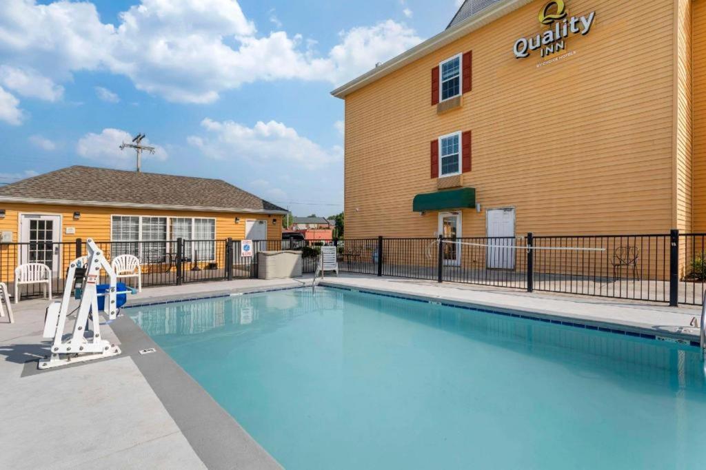 Quality Inn Ок-Ридж Экстерьер фото